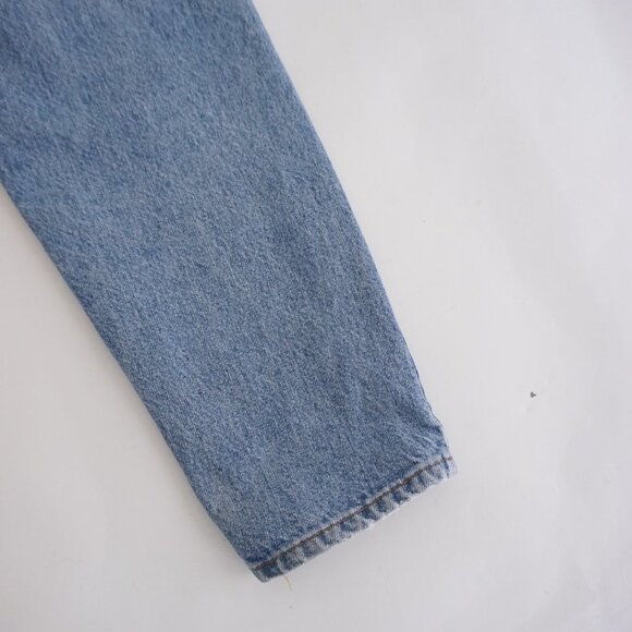 Vintage '90s Levi's 532 Mid Wash Straight Leg Blue Denim Jeans 32x30 - Picture 13 of 15
